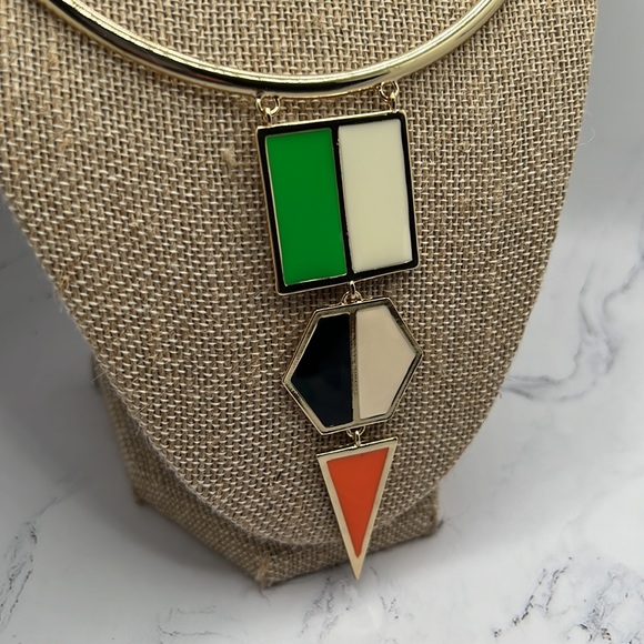 New French Connection Three Pendant Statement Necklace. - Picture 4 of 9